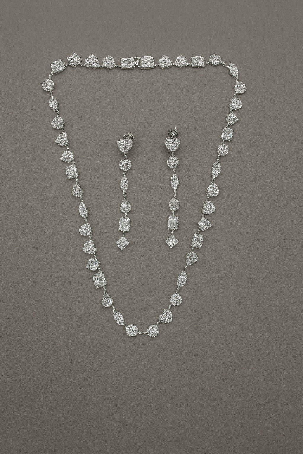 Elegant Sparkle Diamond-Style Necklace & Drop Earrings Set – Premium Bridal & Party Jewellery